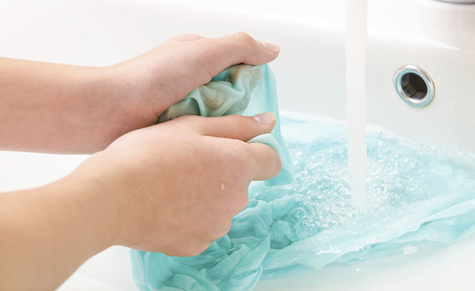 removing stains from cothes